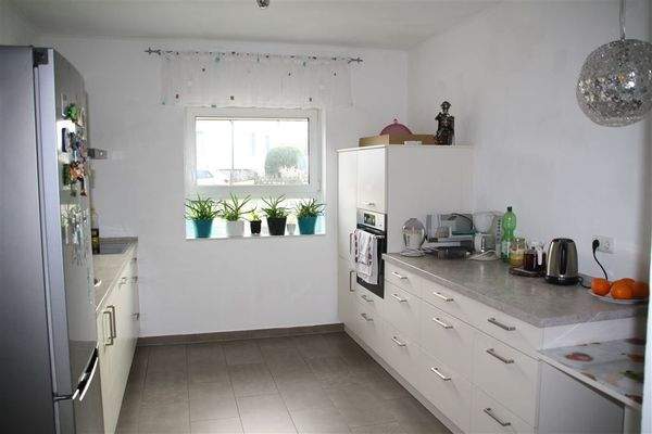 Komplett eingerichtete Küche