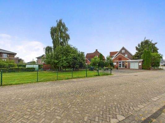 CAM03784G0-PR0085-STILL008