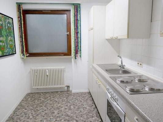 Küche mit Küchenzeile