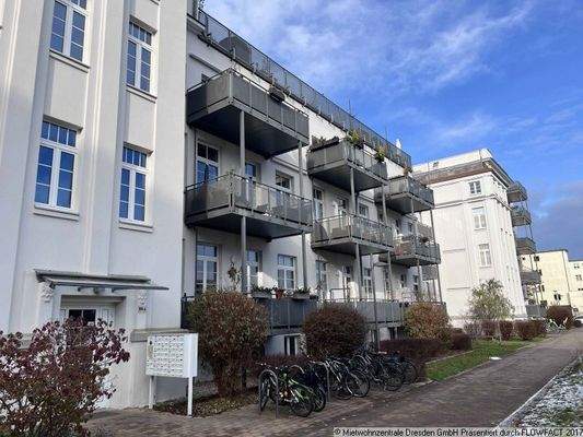 Hauseingang - Tolle großzügige 2-Raumwohnung mit g