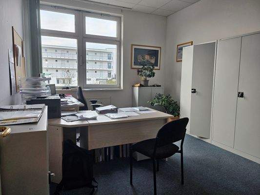 Büro 3.jpg