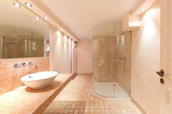 ... und Marmorbad en Suite