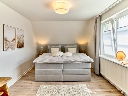 Schlafzimmer I im OG
