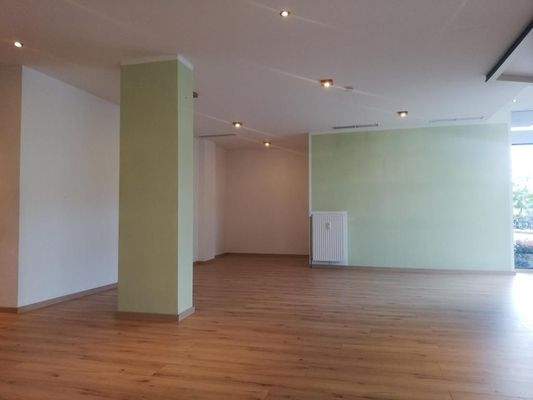 Ladenfläche (Bild 2)