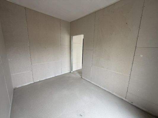 20250902_094831805_iOS