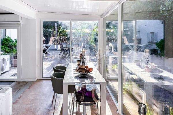 mit Zugang zum Wintergarten