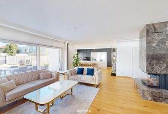 Wohnzimmer Blick auf Esszimmer Küche