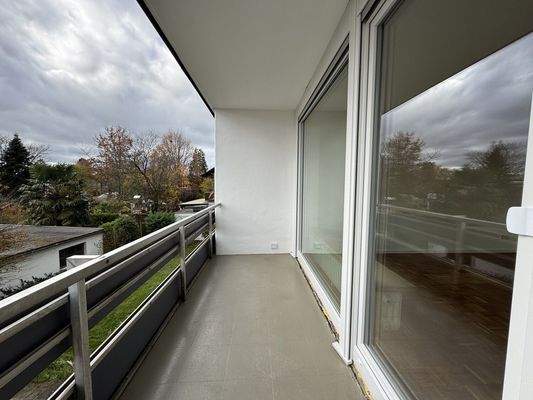 Balkon Wohn- / Essbereich