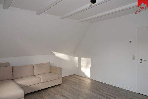 Wohn- und Esszimmer Bild II