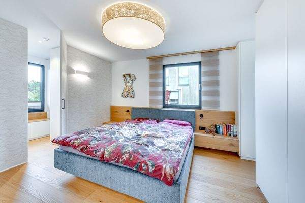 Schlafzimmer - Ankleide - OG