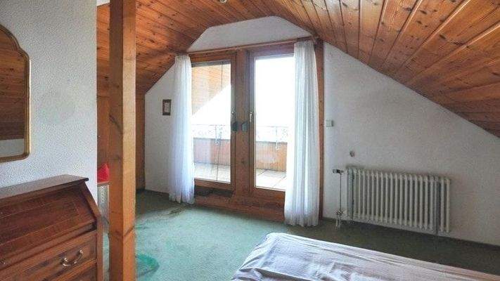 Schlafzimmer  Dachgeschoss mit Balkonzugang