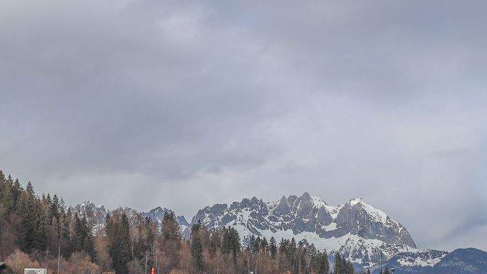 KITZIMMO-exklusives Apartment in Ruhelage mit Kaiserblick - Immobilien Kitzbühel.