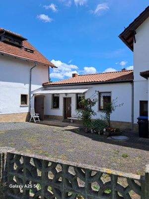 Außenansicht Blick zum 2.Eingang