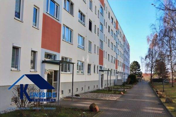 Zufahrt und Eingangsbereich