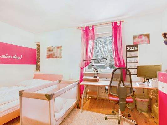 Helles Kinderzimmer!