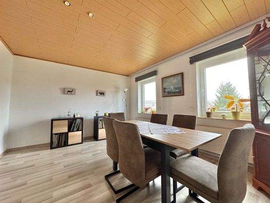 Modernes Esszimmer...