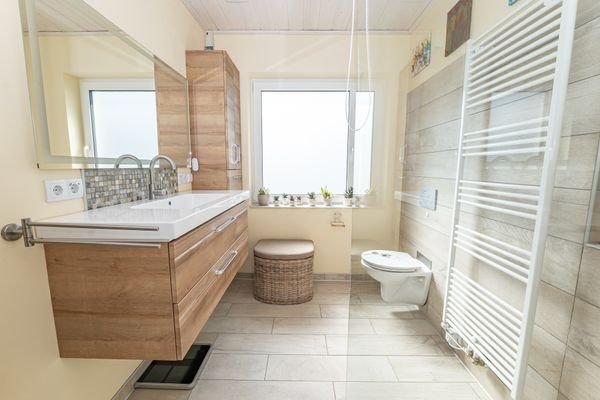 Badezimmer EG