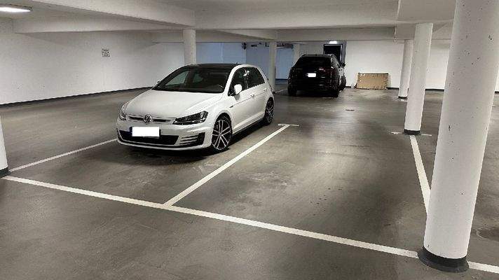 2 Tiefgaragenstellplätze