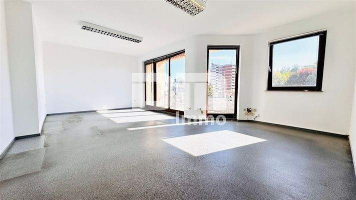 2.OG Raum 5 / Zugang Balkon