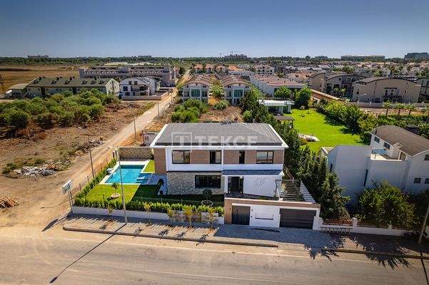 Detached 4-Bedroom House with Private Pool in Belek Antalya