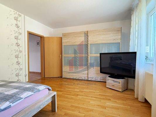 Im unteren Bereich findet sich ein Schlafzimmer