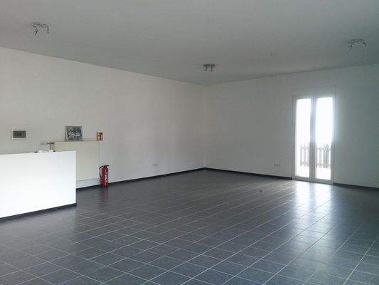 Blick zum Ausgang Balkon 1. OG