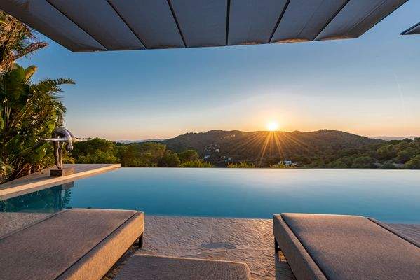 KPI1470- Luxury Villa for Sale-Noelle Politiek 