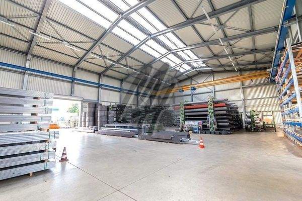 INFOS UNTER: 06171-586000