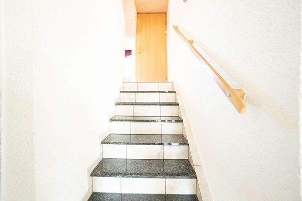 Treppenaufgang Wohnung DG