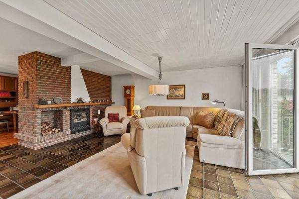 Gemütliche Wärme vom Kamin