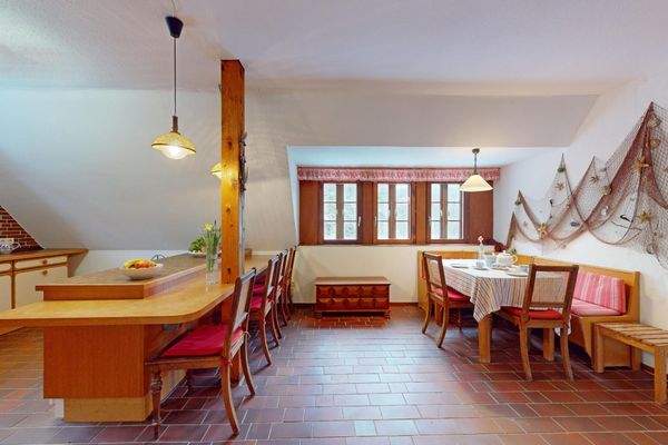 Küche- und Essbereich DG