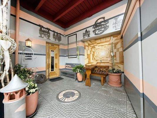 Der Eingang von der Rückseite