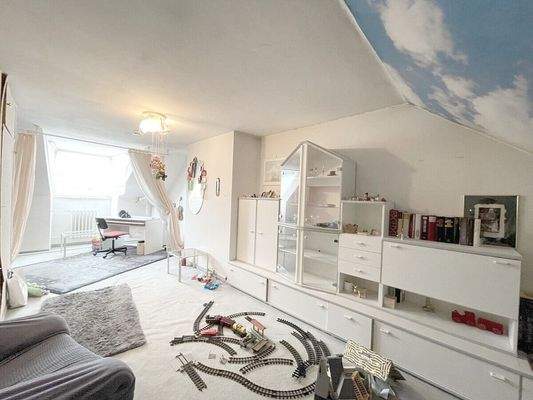 Geräumiges Dachstudio