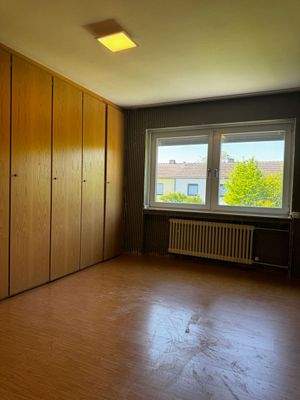 Schlafzimmer 1 mit Schränken