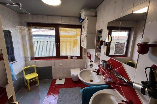 Bad mit 2 Waschbecken