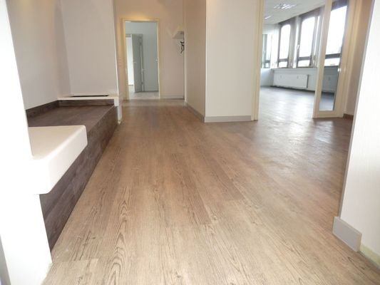 Büro EG rechts (5).JPG