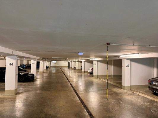 Tiefgarage 1