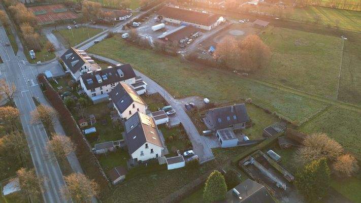 dji_fly_20251204_214106_907_1765293122063_photo