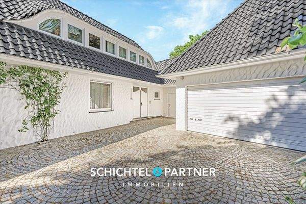 S&P | Eingangsbereich