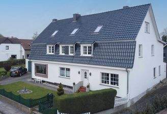 Hausansicht von der Straße