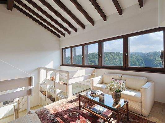 Lichtdurchfluteter Eingangsbereich