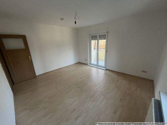 Wohnzimmer - 3 Zimmer mit Balkon