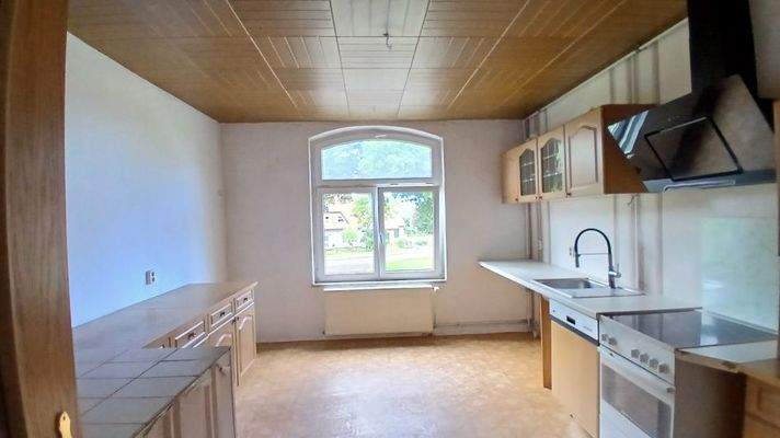 Küche mit EBK im DG