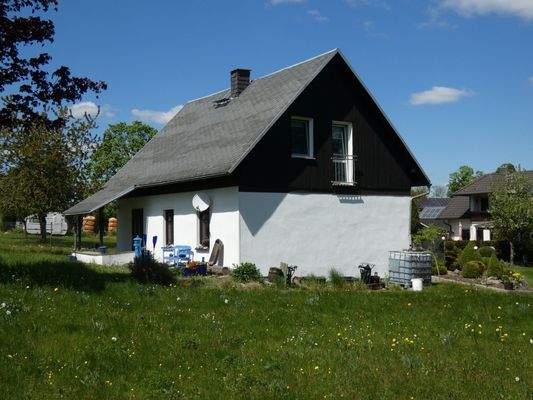 Doppelgarage mit Ferienwohnung