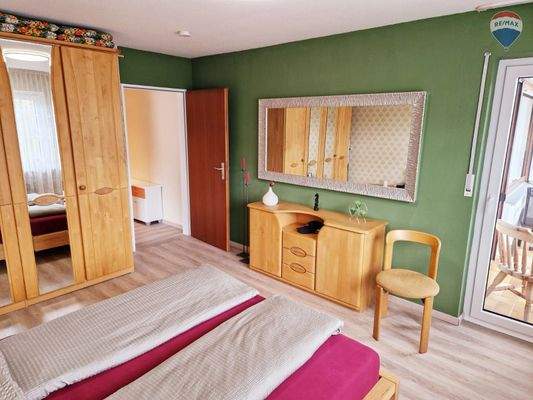 Zimmer 1 mit Balkonzugang