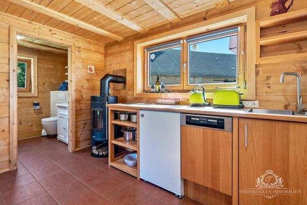 Tiny_Ansicht_innen_Küche_Ofen_Bad