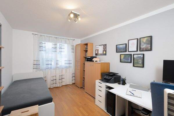 Büro und Gästezimmer im Obergeschoss