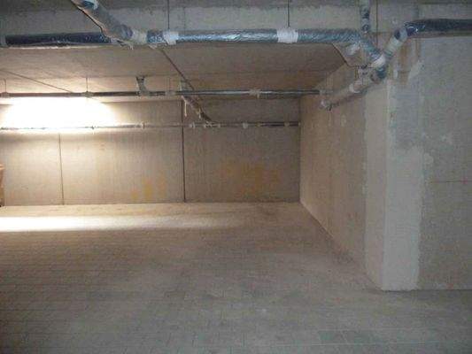 Tiefgaragenstellplätze