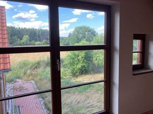 Doppelhaus rechts, Fenster im OG