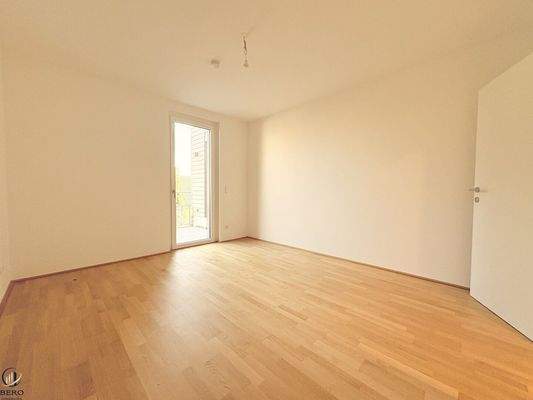 3. Zimmer Richtung Balkon